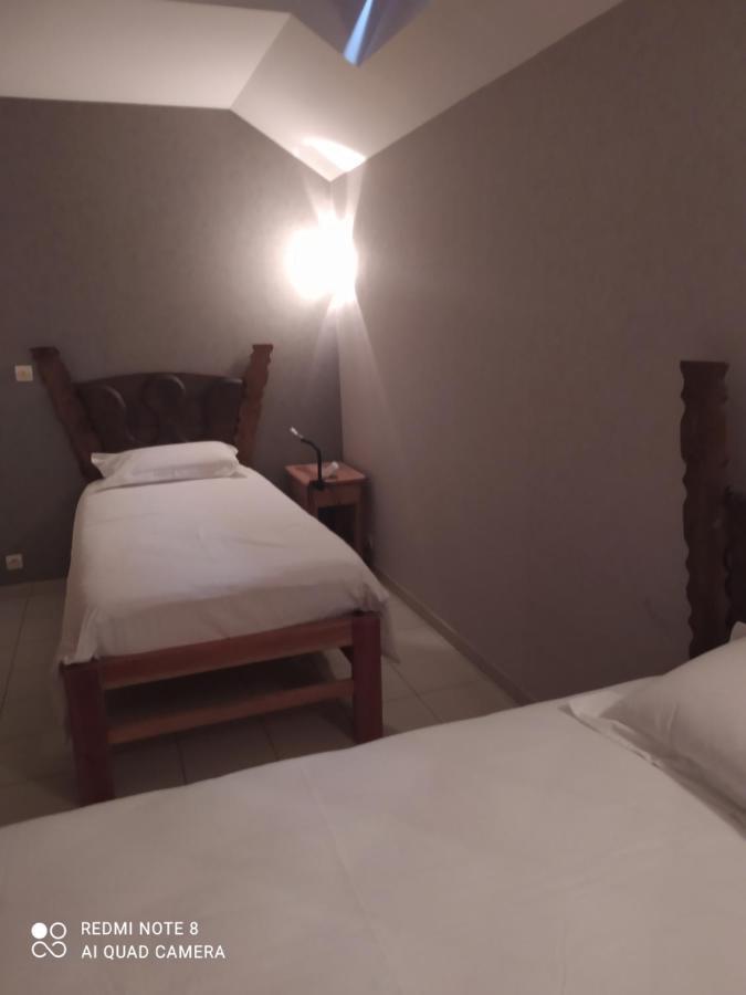 Le Saloon Hotel Chazey-sur-Ain Bagian luar foto