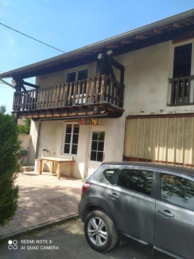 Le Saloon Hotel Chazey-sur-Ain Bagian luar foto
